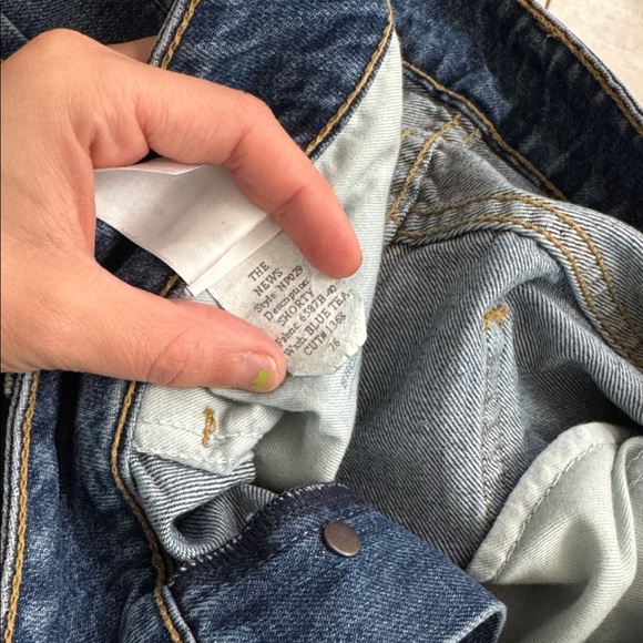 6397 Shorty Jeans Size 26 Bur Tea Wash Button Fly Distressed Ankle Hem - Picture 10 of 15